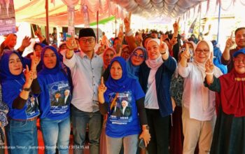 Antusiasme Masyarakat Sekarjaya Sambut Kampanye Dialogis Paslon YPN YESS dan Peresmian Samira Travel